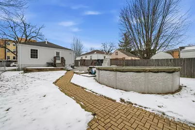 673 Haish Boulevard, Dekalb, IL 60115 - Photo 5