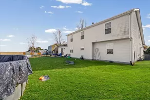 707 Country View Dr, Philo, IL 61864 - Photo 27