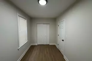 8626 S Burnham Ave, Chicago, IL 60617 - Photo 7