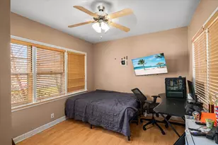 1060 Catherine St, Joliet, IL 60435 - Photo 11