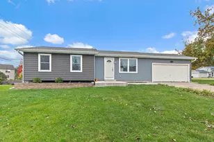 400 S Collins St, South Elgin, IL 60177 - Photo 1