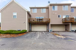 932 Clover Ln, Pingree Grove, IL 60140 - Photo 19