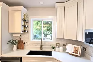 5936 W Maple Ave, Berkeley, IL 60163 - Photo 7