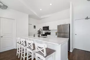 1645 W School St, Chicago, IL 60657 - Photo 3