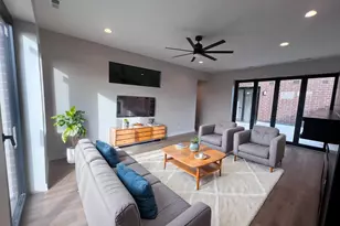 1039 W Belmont Ave, Chicago, IL 60657 - Photo 9