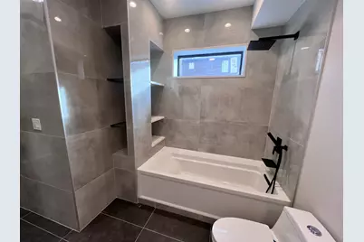 1039 W Belmont Avenue #4, Chicago, IL 60657 - Photo 13