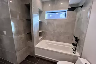 1039 W Belmont Ave, Chicago, IL 60657 - Photo 13