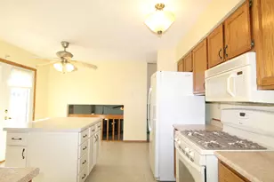 7297 Montmorency Dr, Rockford, IL 61108 - Photo 9