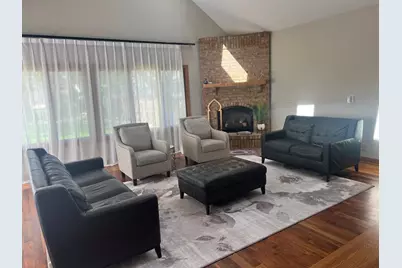 2220 Eastview Drive, Des Plaines, IL 60018 - Photo 3