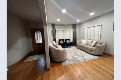 2220 Eastview Drive, Des Plaines, IL 60018 - Photo 7
