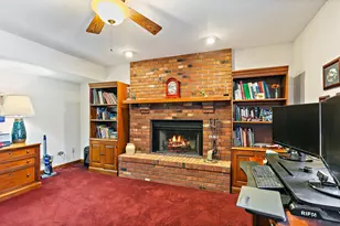 716 Surrey Ln, Sleepy Hollow, IL 60118 - Photo 13