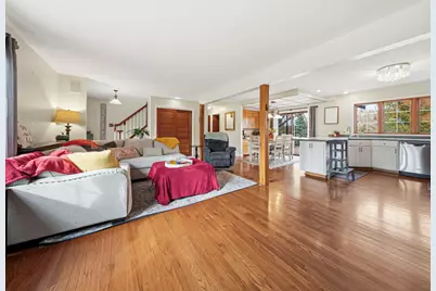 619 Joanne Lane, Dekalb, IL 60115 - Photo 9