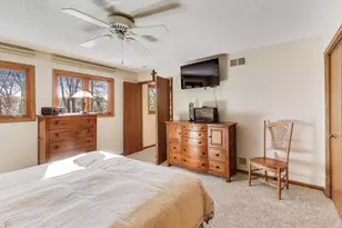 42W231 Retreat Ct, Saint Charles, IL 60175 - Photo 17