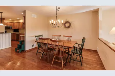 42W231 Retreat Court, Saint Charles, IL 60175 - Photo 9