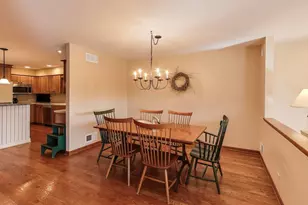 42W231 Retreat Ct, Saint Charles, IL 60175 - Photo 9