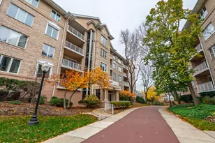 1745 Pavilion Way, Park Ridge, IL 60068 - Photo 3