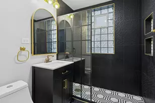 3045 W Eastwood Ave, Chicago, IL 60625 - Photo 13