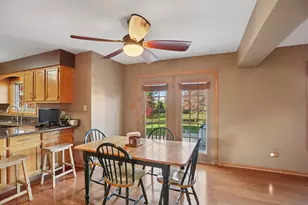 8836 Clifton Ln, Tinley Park, IL 60487 - Photo 11