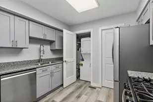 1311 Kingsbury Dr, Hanover Park, IL 60133 - Photo 7