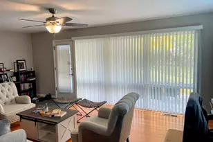 543 S 7th St, West Dundee, IL 60118 - Photo 3