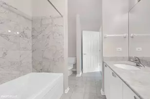 635 N Dearborn St, Chicago, IL 60654 - Photo 23