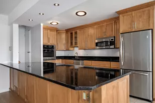 5733 N Sheridan Rd, Chicago, IL 60660 - Photo 11