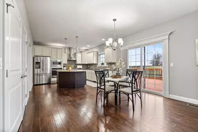 1525 Stoneroller Circle, Bloomington, IL 61705 - Photo 9