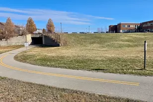 1525 Stoneroller Cir, Bloomington, IL 61705 - Photo 29