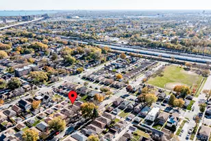 9241 S Kingston Ave, Chicago, IL 60617 - Photo 29