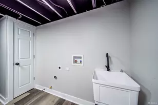 9241 S Kingston Ave, Chicago, IL 60617 - Photo 23