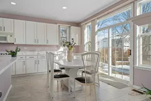 2287 Avalon Dr, Buffalo Grove, IL 60089 - Photo 15