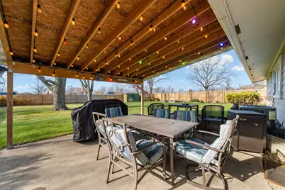 6812 Wainwright Drive, Woodridge, IL 60517 - Photo 19