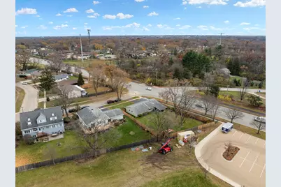 6812 Wainwright Drive, Woodridge, IL 60517 - Photo 27