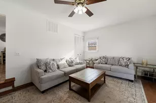 6812 Wainwright Dr, Woodridge, IL 60517 - Photo 5