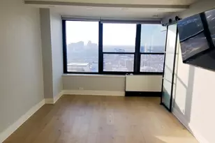 1560 N Sandburg Terrace, Chicago, IL 60610 - Photo 3