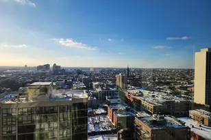 1560 N Sandburg Terrace, Chicago, IL 60610 - Photo 9