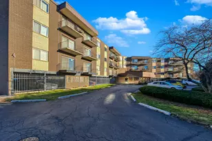 9820 S Pulaski Rd, Oak Lawn, IL 60453 - Photo 3