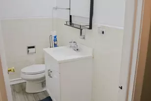 8904 Robin Dr, Des Plaines, IL 60016 - Photo 17