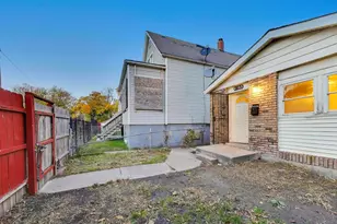 6733 S Throop St, Chicago, IL 60636 - Photo 3