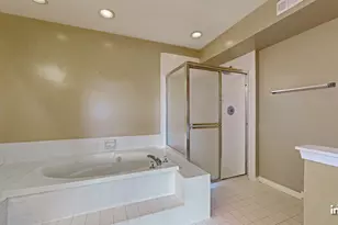 2450 Raleigh Ct, Schaumburg, IL 60193 - Photo 11