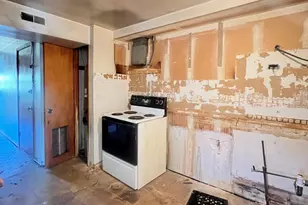 2150 E 79th St, Chicago, IL 60649 - Photo 19