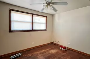 2150 E 79th St, Chicago, IL 60649 - Photo 13