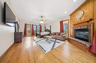 10731 Somonauk Rd, Hinckley, IL 60520 - Photo 35