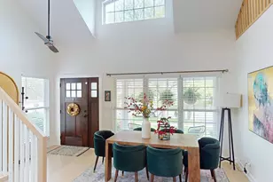 2207 Periwinkle Ln, Naperville, IL 60540 - Photo 5