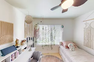 2207 Periwinkle Ln, Naperville, IL 60540 - Photo 19