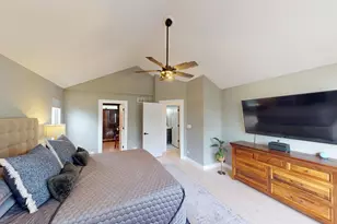 2207 Periwinkle Ln, Naperville, IL 60540 - Photo 17