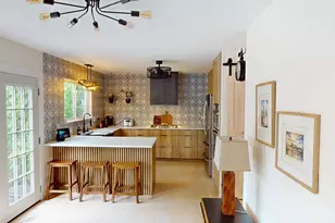 2207 Periwinkle Ln, Naperville, IL 60540 - Photo 9