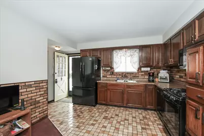 [Address not provided], Melrose Park, IL 60164 - Photo 7