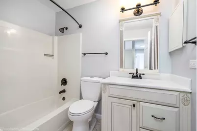 124 Midway Lane, Vernon Hills, IL 60061 - Photo 23