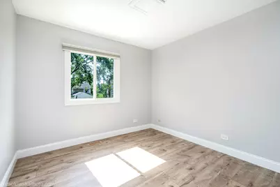 124 Midway Lane, Vernon Hills, IL 60061 - Photo 15